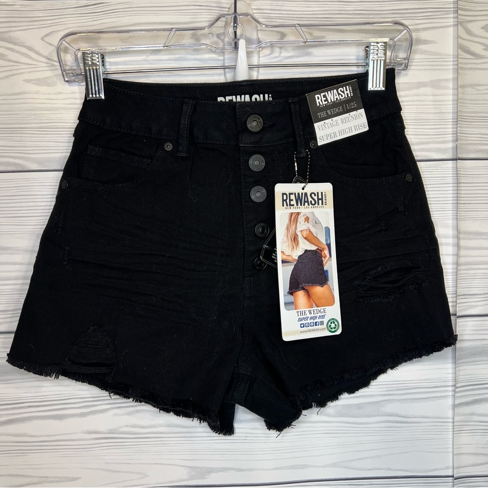 Size 1 / 25  New York Rewash Jean shorts  (Nwt)